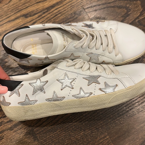 Gorgeous Saint Laurent, YSL 38! Perfect condition! Very versatile & classic! - Picture 3 of 6